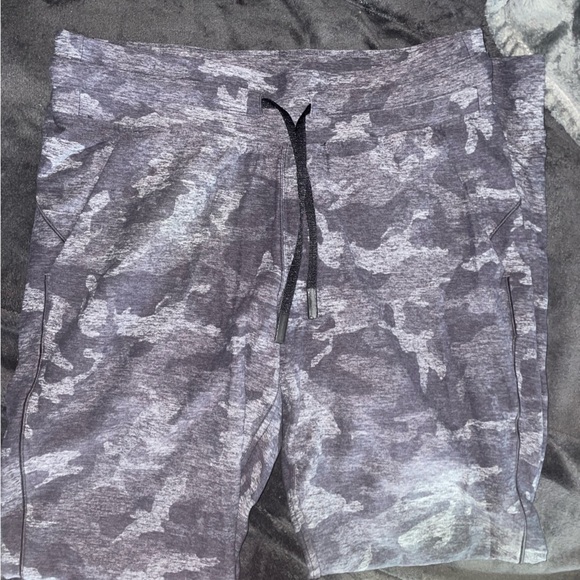 Lululemon Ready to Rulu Joggers - Picture 3 of 7